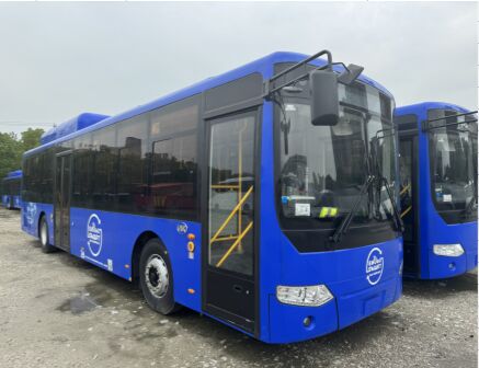 10.5m 50 + 1 posto CNG City Bus