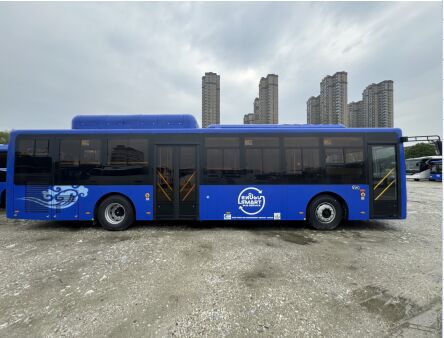 10.5m 50 + 1 posto CNG City Bus